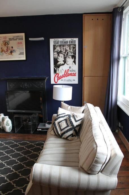 Artistic And Soulful Carnaby Street Movie Pad Apartment London Luaran gambar